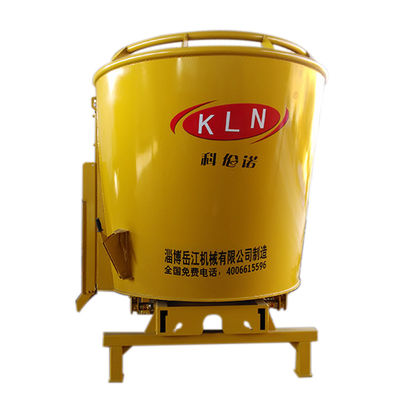 Full Automatic 4-8 M3 Vertical Cow Feed TMR Mixer Machine Yellow Red Color